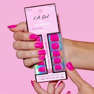 L.A Girl oh so shiny gel shine nail press ons , wildest dream pink set